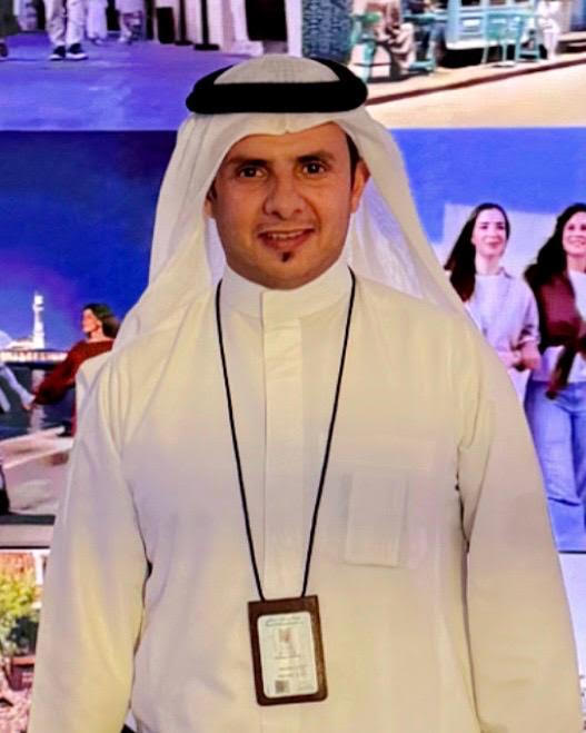 المرشد السياحي علي المغيدي